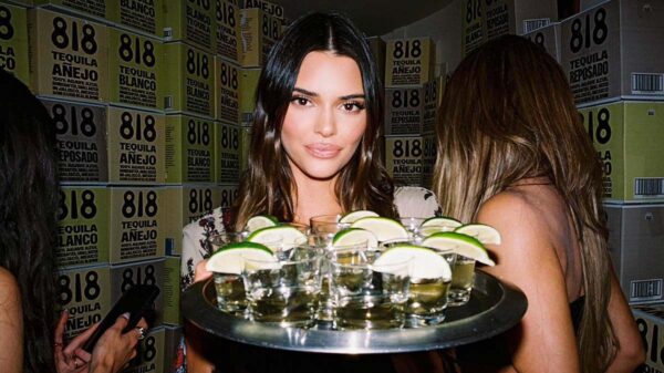 Tequila de Kendall Jenner recibe demanda por supuesto plagio