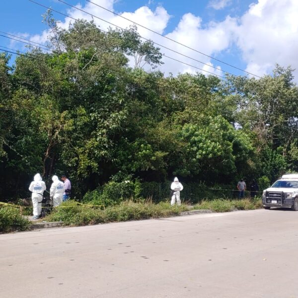Hallan cabeza humana en la entrada de Urbi Villas del Rey en Cancún.