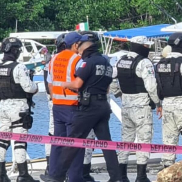 Rescatan a persona ahogada tras naufragio en Palancar.