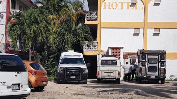 Reportan suicidio en un hotel de la Sm 64 de Cancún.