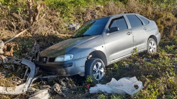 Desvelado conductor se sale del Arco Vial a la altura de la Sm 247.