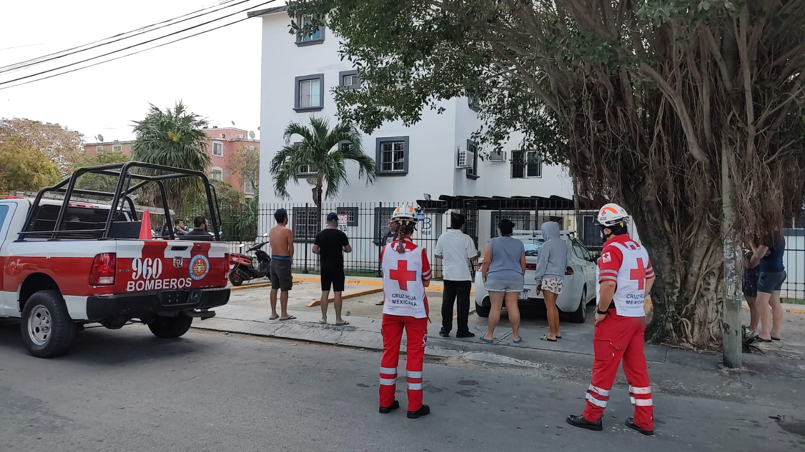 Flamazo por acumulación de gas en el Edificio California en la Supermanzana 46 (VIDEO); afortunadamente no se reportaron lesionados.