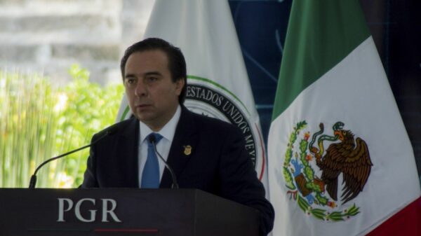 Zerón sabe qué pasó con los 43 normalistas: AMLO