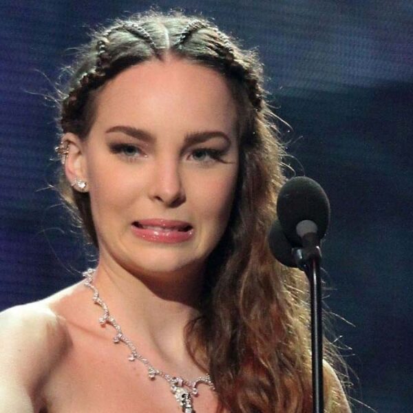 ¡Queman a Belinda! La acusan de no pagar una peluca "estilo Kylie Jenner"