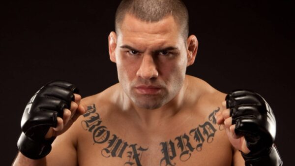 Caín Velásquez, expeleador de UFC, detenido por intento de homicidio.