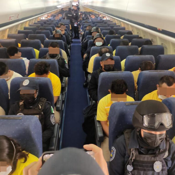 Reubican en penales federales a 120 reos de alta peligrosidad de Quintana Roo.