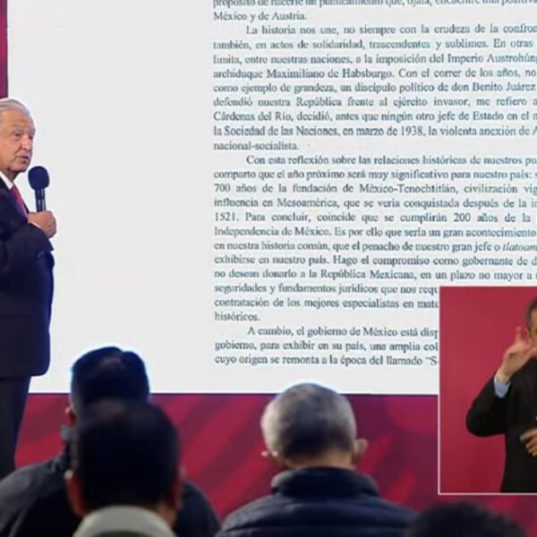 “Penacho de Moctezuma, patrimonio que debe retornar al país”: AMLO