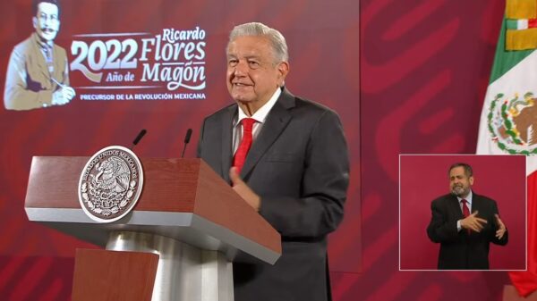 Lamentable que “algunos se sientan de sangre azul”