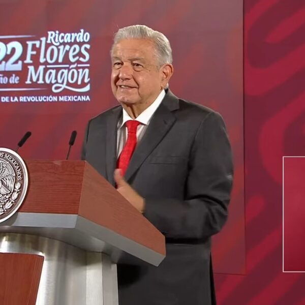 Lamentable que “algunos se sientan de sangre azul”