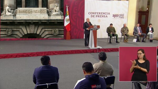 Anuncia AMLO incremento de tasa de BdeM; sorprende a analistas