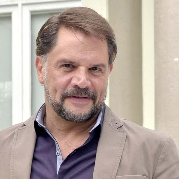 Abogado de Héctor Parra lo abandona por este motivo