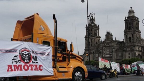 Paro nacional de transportistas provoca caos vial en carreteras