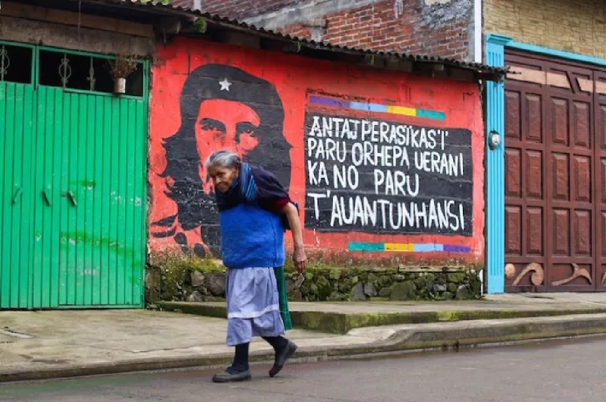 La comunidad de Arantepacua presentó una denuncia penal contra el exgobernador Silvano Aureoles por la ejecución extrajudicial de cuatro personas, 10 casos de tortura, y más...