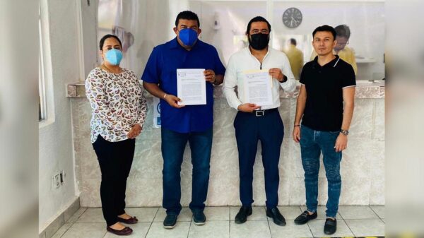 PAN y PRD rechazan "campaña negra" contra Laura Fernández