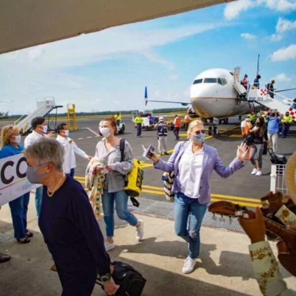 Cancún sigue recibiendo vuelos de Rusia y zonas aledañas al conflicto bélico.