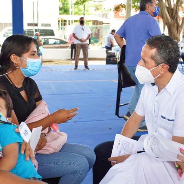 Por medio de Mesas de Trabajo, habitantes de Playa del Carmen fueron escuchados por el gobernador Carlos Joaquín