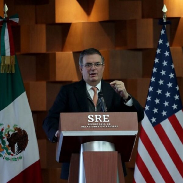 Ebrard: demanda contra fabricantes de armas de EU sigue adelante