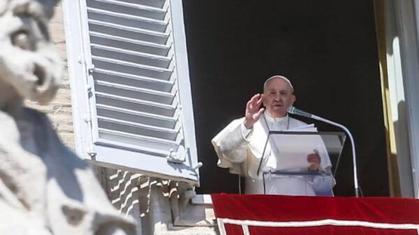 En nombre de Dios detengan esta masacre: Papa Francisco.