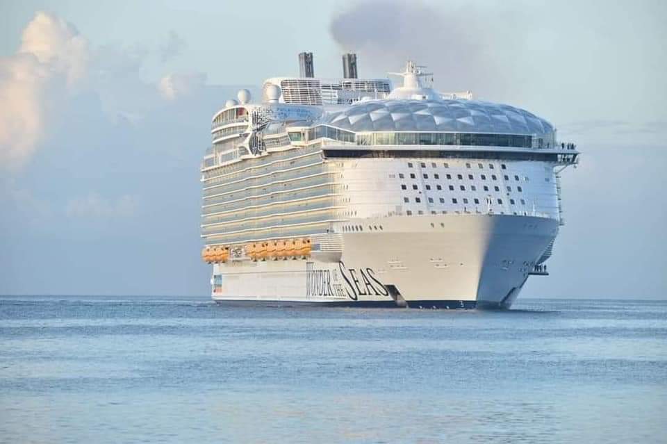 Arriba a Cozumel el crucero más grande del mundo; el Wonder of the Seas cuenta con una capacidad para más de 6 mil pasajeros.
