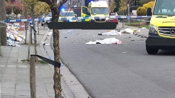 6 muertos y 26 heridos al arrollar conductor a multitud durante Carnaval.