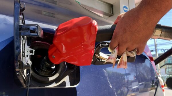 Mantiene Hacienda subsidio total a los combustibles