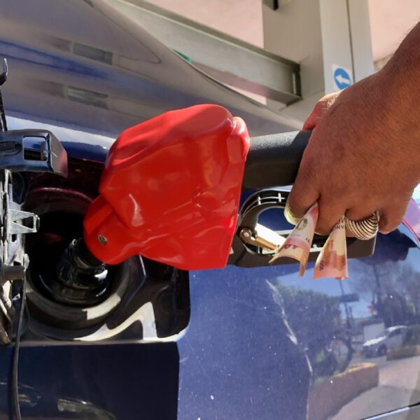 Mantiene Hacienda subsidio total a los combustibles