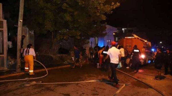 Deja 4 heridos explosión e incendio por un tanque de gas en Isla Mujeres.