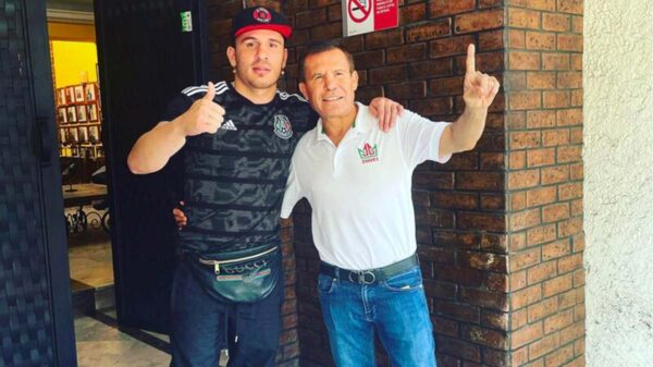 Julio César Chávez responde a las críticas de su hijo Omar