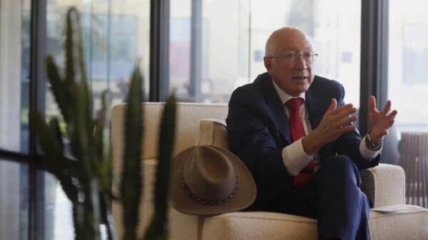 Felicita Ken Salazar a México y EU por cooperación en seguridad nacional