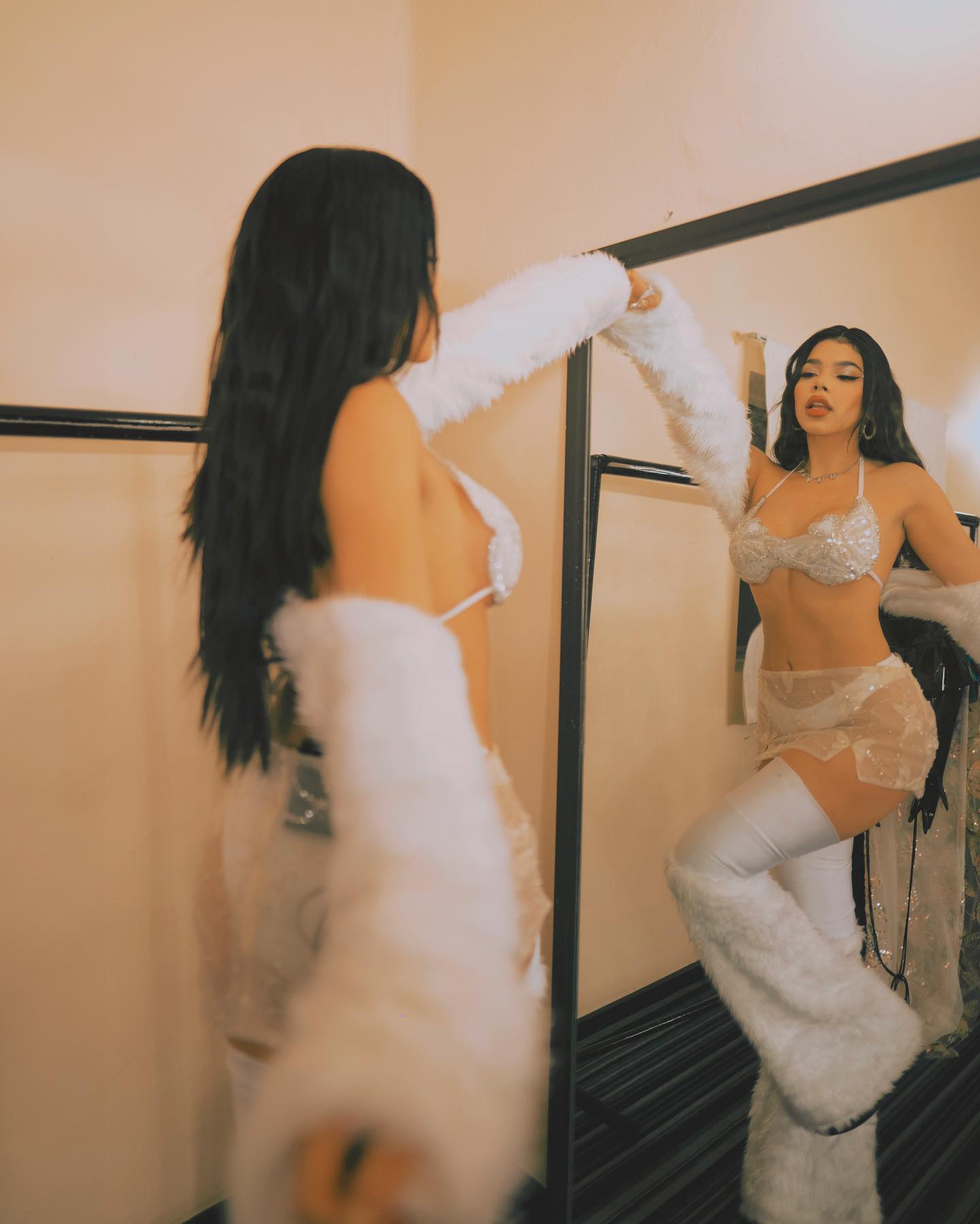 Kenia Os rompe nuevo récord musical y destrona a Danna Paola