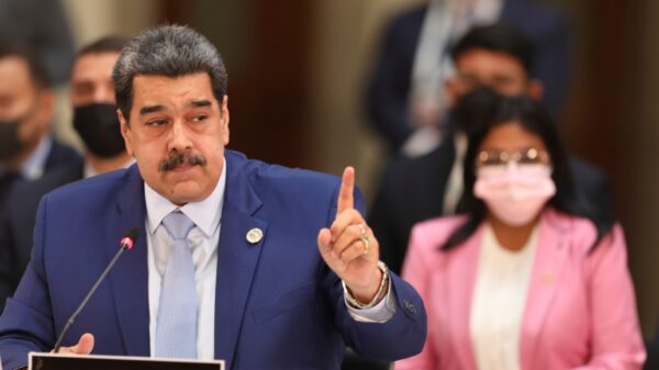 Maduro ya no es “malo”, EU busca arreglo por su petróleo