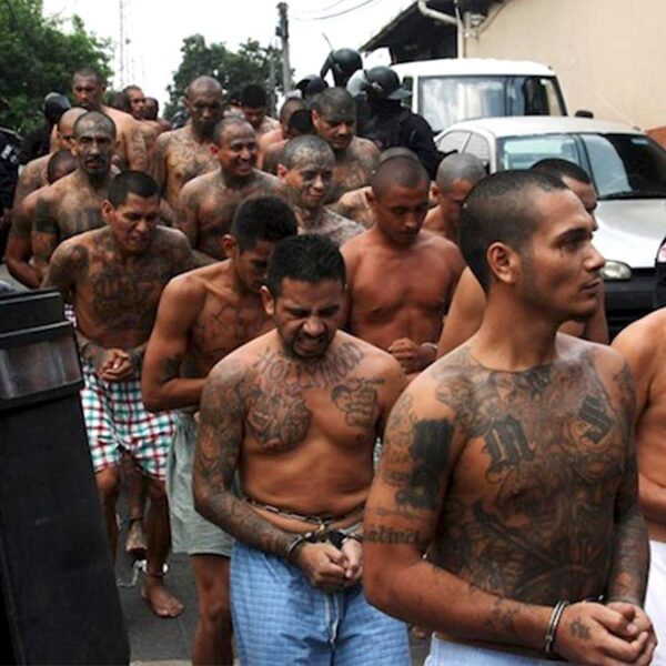 Razzia de "maras" en El Salvador deja 1400 detenidos