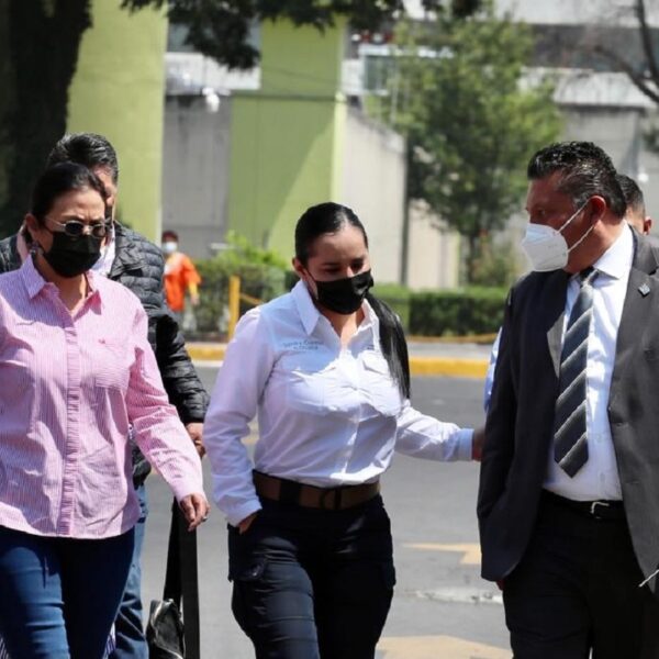 Difieren audiencia de Sandra Cuevas para el jueves; “confío en la Ley”