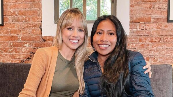 Superholly presume reunión con Yalitza Aparicio