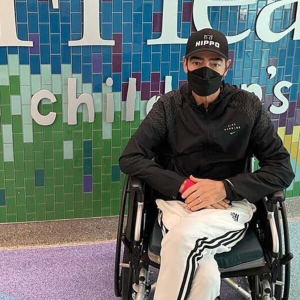 Toño Mauri regresa al hospital tras haber recibido un trasplante de pulmón