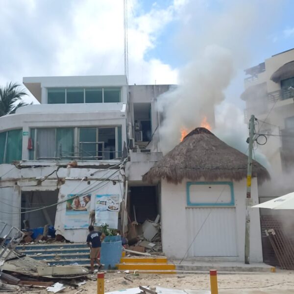 Reportan explosión en restaurante de playa Mamita’s.
