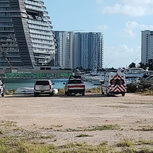 Rescatan cuerpo sin vida en la marina de Puerto Cancún (VIDEO).
