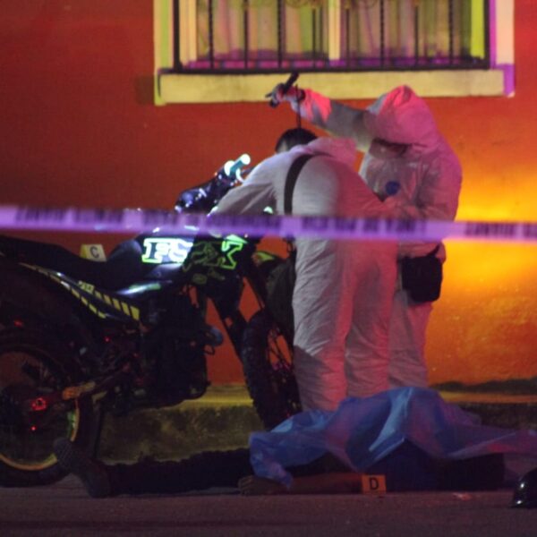 Balean a dos menores en Villas Otoch Paraíso; uno murió en el lugar.