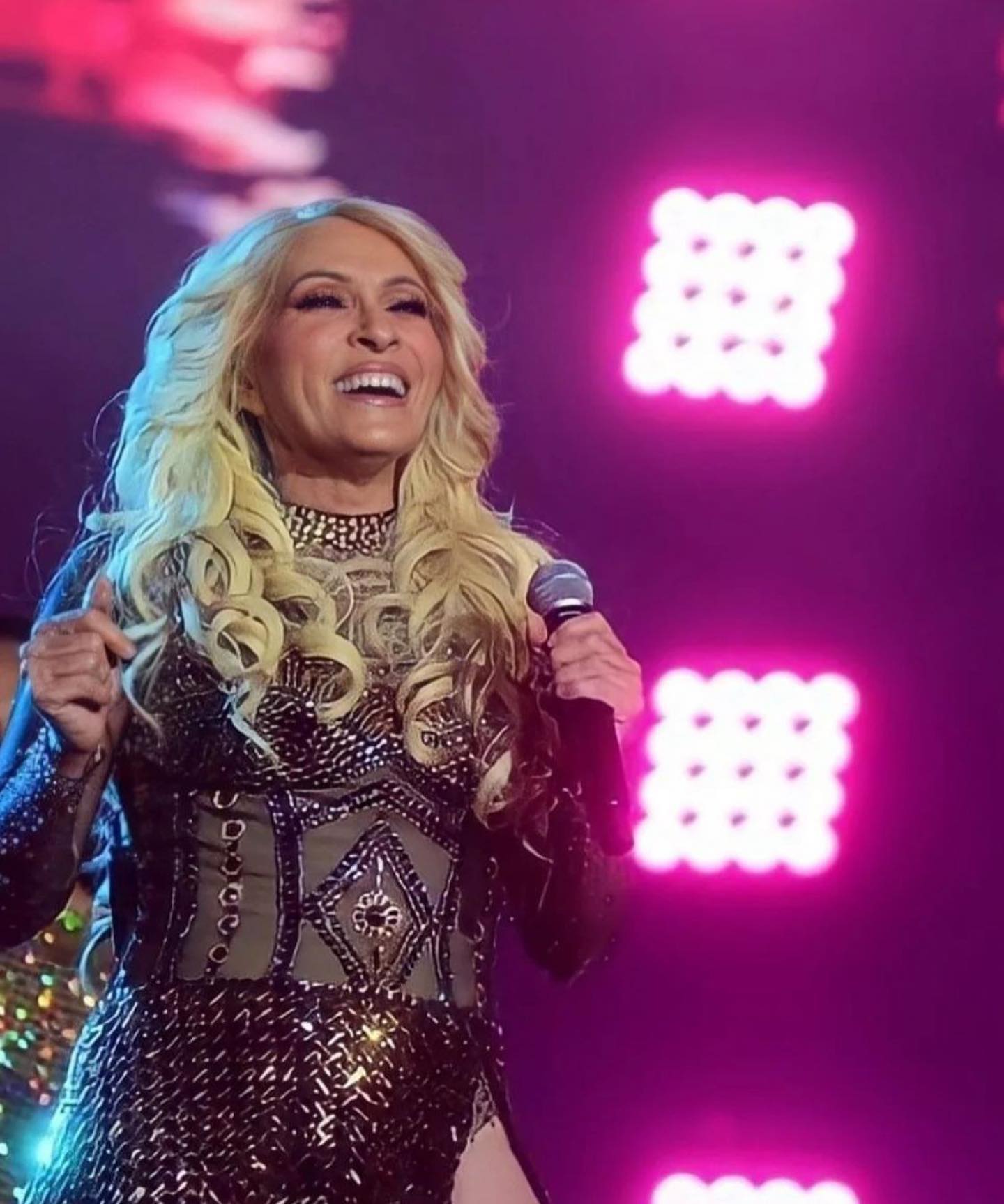 Yuri prefiere mantenerse “calladita” tras acusación de Sasha Sokol