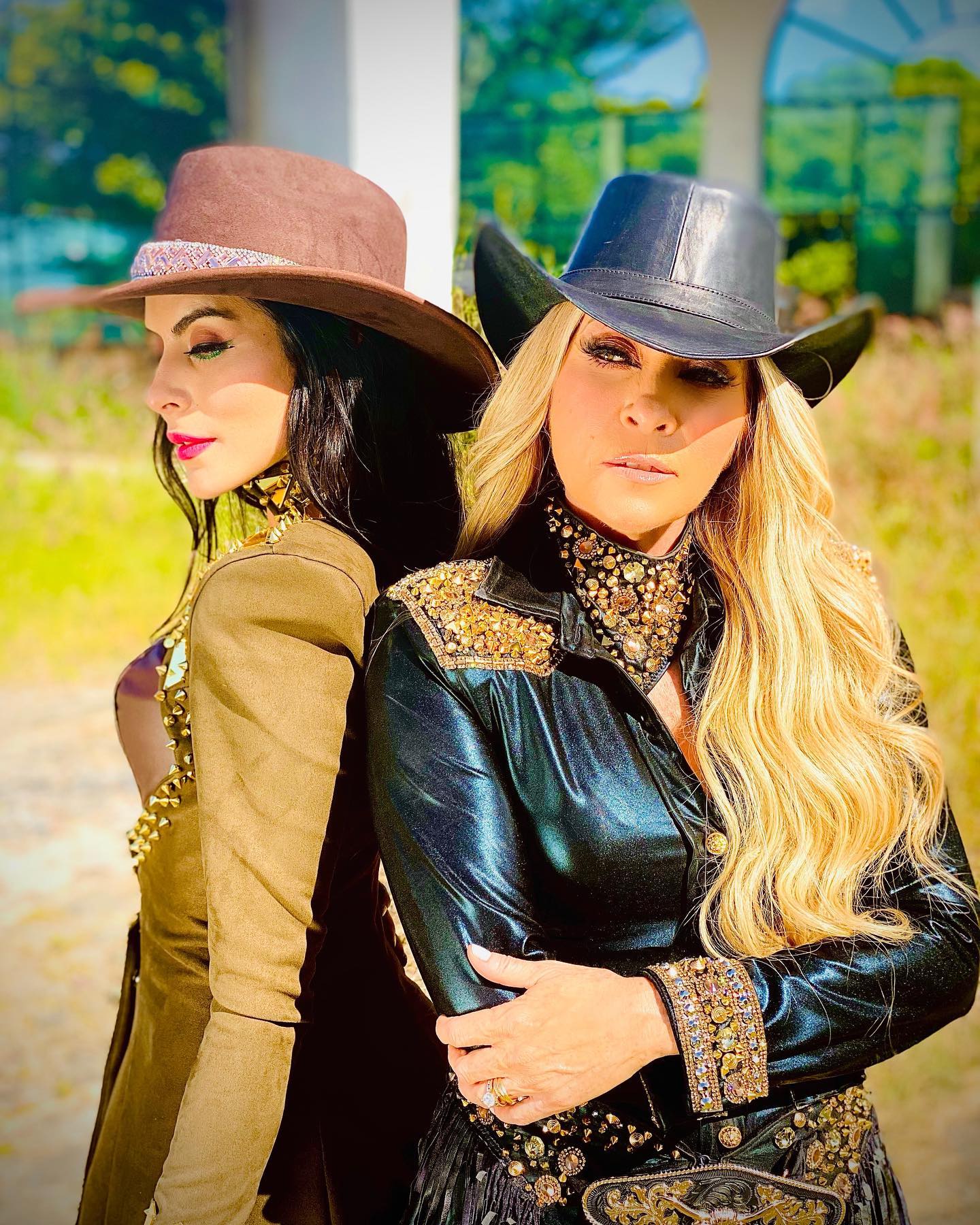 Yuri responde a comunidad LGBT+ y dice no ser homofóbica