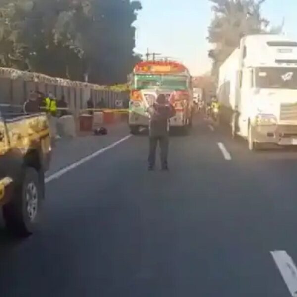 Madre exige justicia para su hijo muerto; ‘él solo salió a asaltar en autobuses!