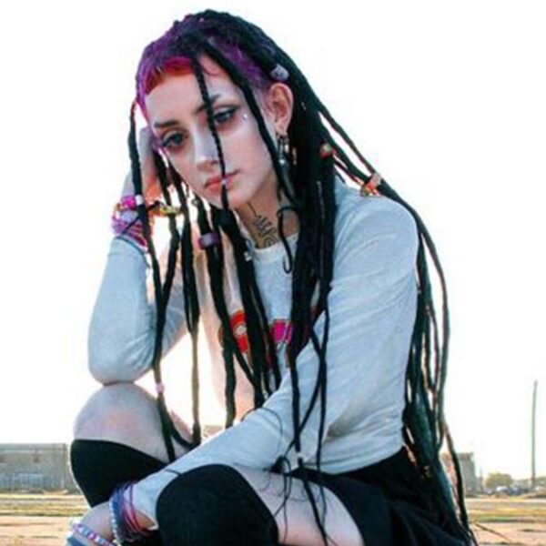 Muere la youtuber y cantante Lil Bo Weep tras depresión