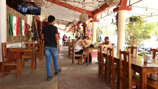 Actualizan horarios para restaurantes, restaurantes bar, bares y tiendas de conveniencia en Quintana Roo