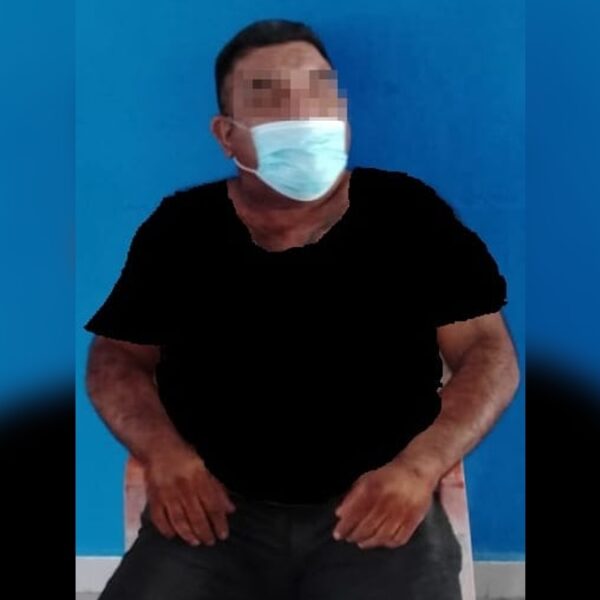 Detienen a sujeto por golpear a su mamá en colonia de Cancún.