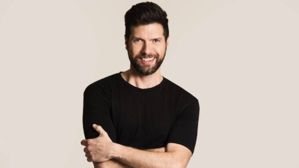 El cantante Mauricio Martínez presenta denuncia contra Toño Berumen