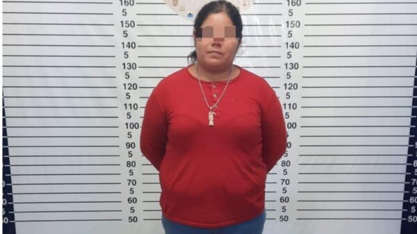 Detienen a mujer con droga en Real Ibiza de Playa del Carmen.