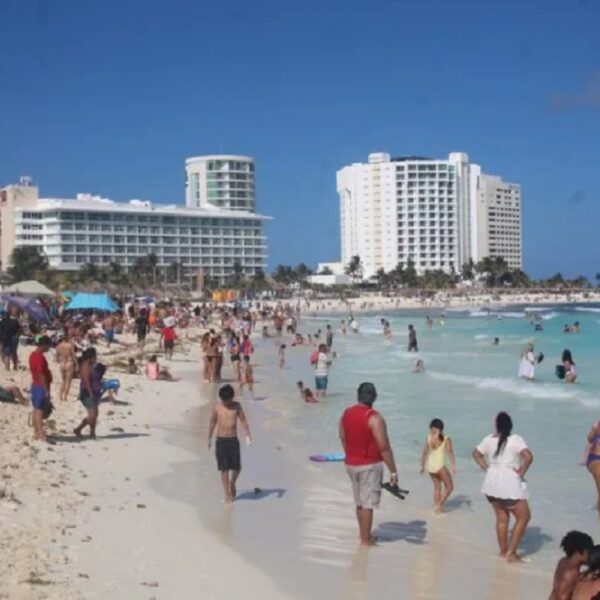 Supera Cancún expectativas de ocupación durante puente vacacional.