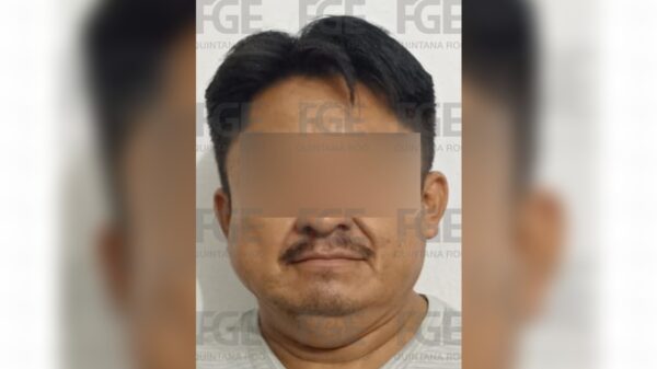 Detienen a taxista de Puerto Morelos por corrupción de menores.