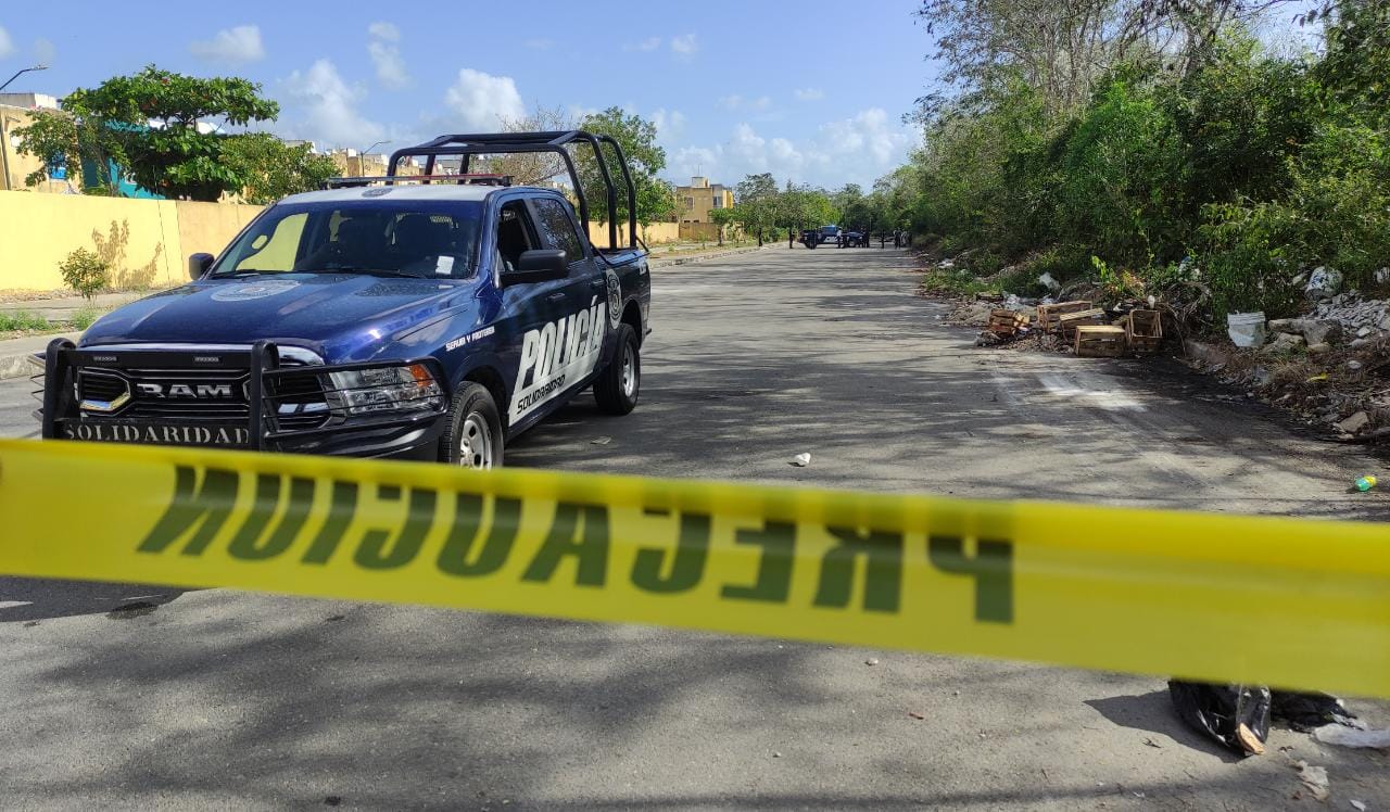 Detienen a célula que ejecutó a cuatro en Villas del Sol de Playa del Carmen; los cuerpos fueron tirados en un área verde.