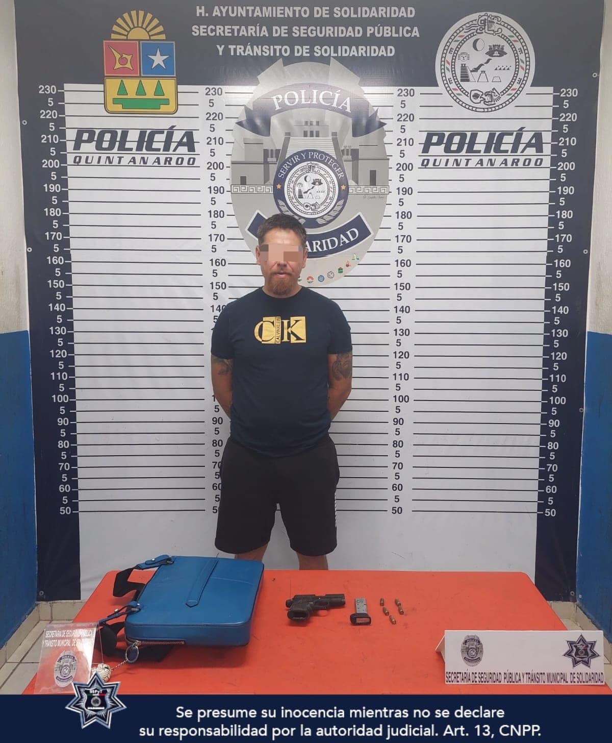 Detienen a sujeto armado en el Centro de Playa del Carmen; a Carlos “N”, policías le marcaron el alto po conducir a exceso de velocidad.